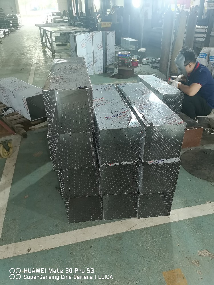 不銹鋼是屬于金屬材料嗎